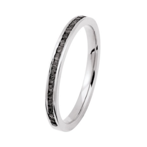 Bague en or blanc sertie de diamants noirs