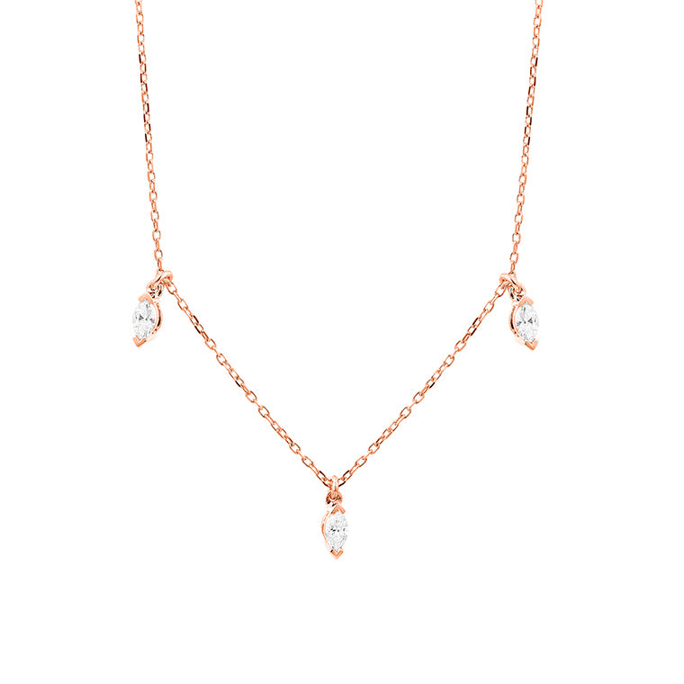 Collier en or blanc 18 carats serti de 3 diamants navettes.