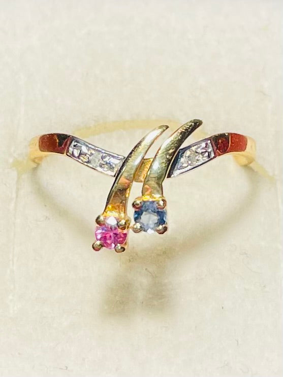 Bague en Or Jaune 18 Carats avec Saphirs Bleu et Rose et Diamants