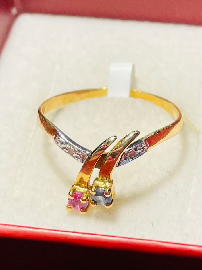 Bague en Or Jaune 18 Carats avec Saphirs Bleu et Rose et Diamants