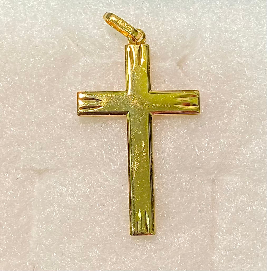 Croix en or ciselée