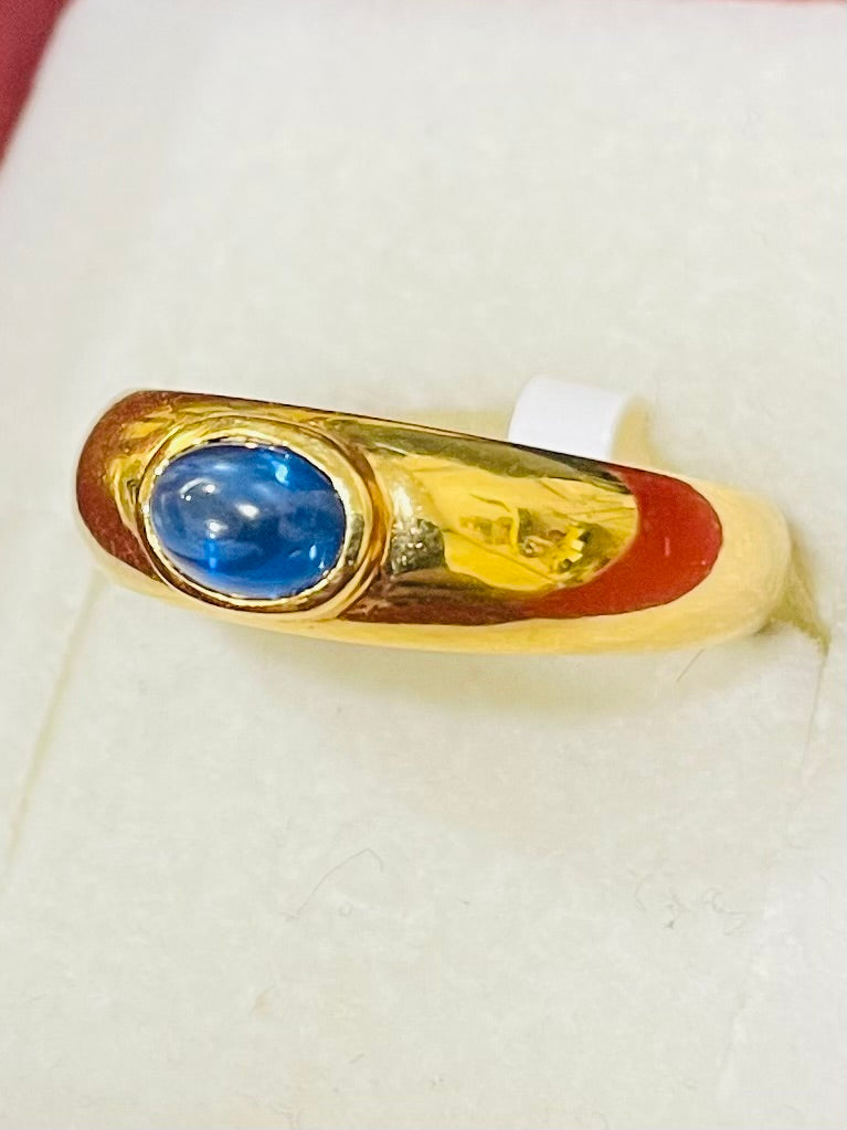 Bague en Or Jaune 18 Carats avec Saphir Cabochon